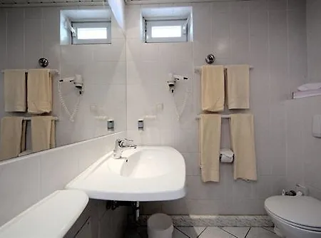 Pazific 3* Ottobrunn