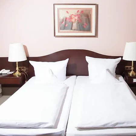 Hotel Pazific Ottobrunn