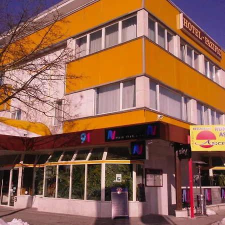 Pazific Szálloda Ottobrunn
